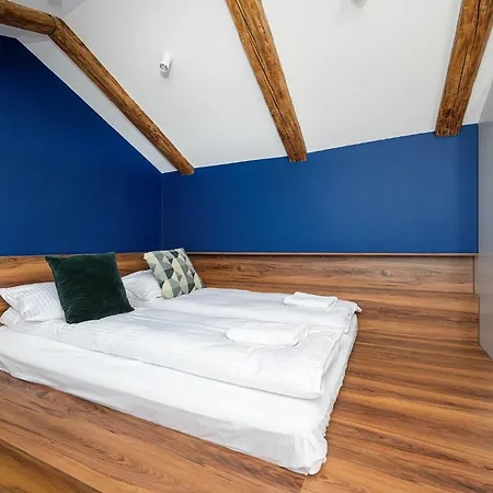 Rentplanet - Piotrkowska Łódź